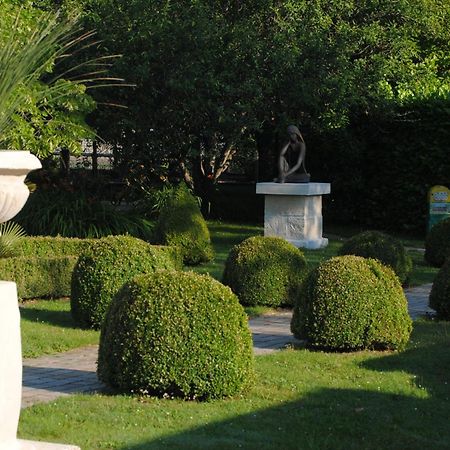 Les Insolites Du Grand Logis Marchais  Exterior foto
