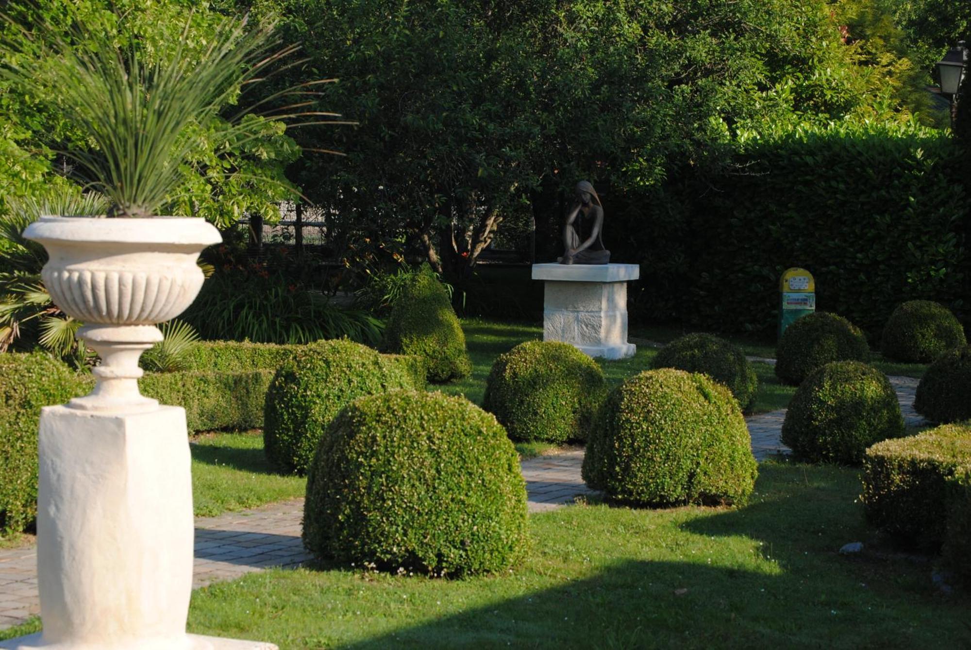 Les Insolites Du Grand Logis Marchais  Exterior foto