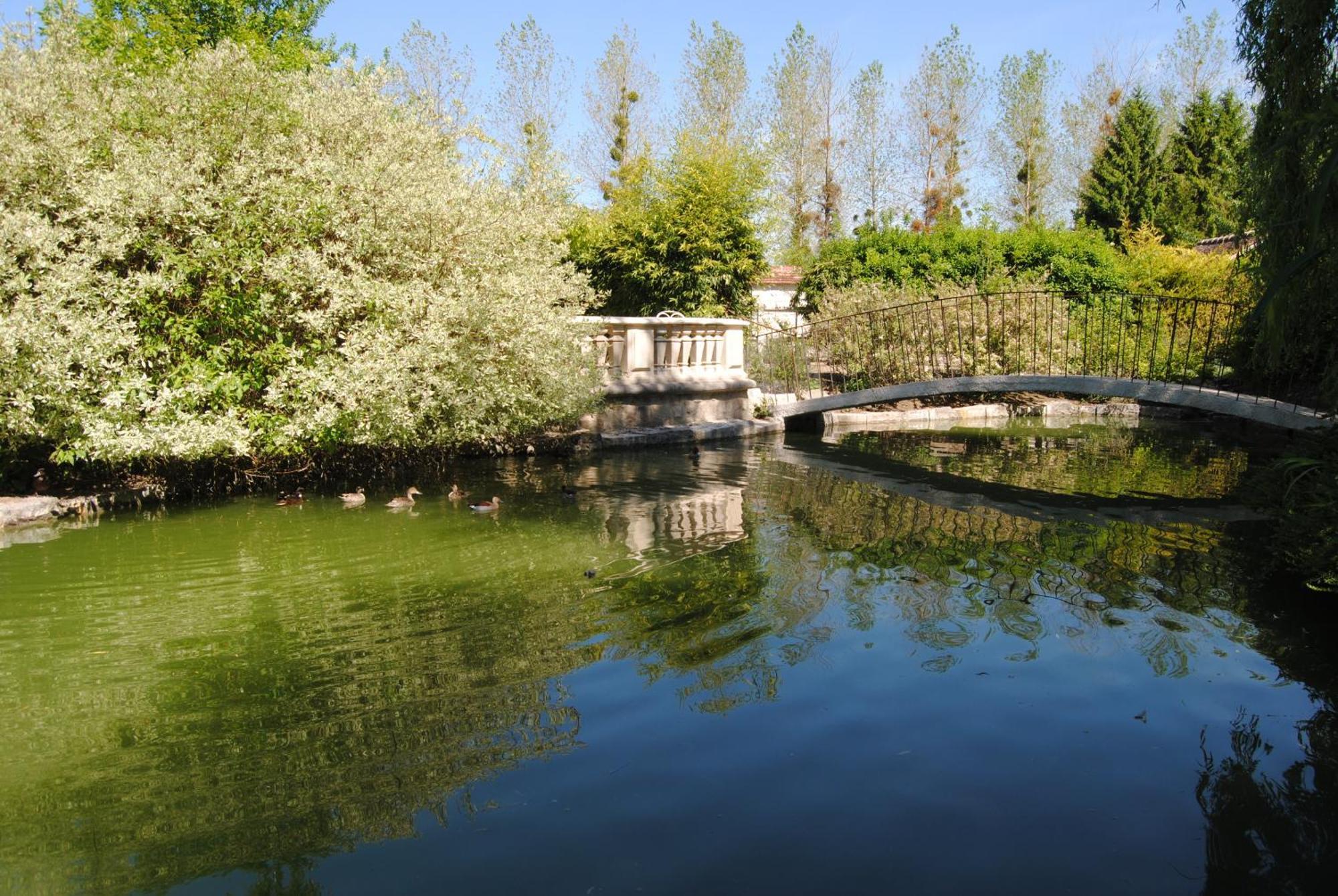 Les Insolites Du Grand Logis Marchais  Exterior foto